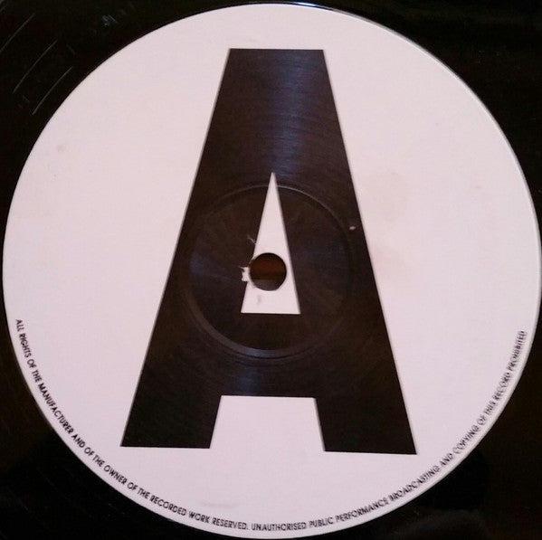 Hannah Jones : In A Broken Dream (12", TP)