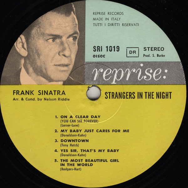 Frank Sinatra : Strangers In The Night (LP, Album)