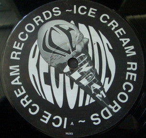True Steppers Featuring Dane Bowers : Buggin (12", Promo)